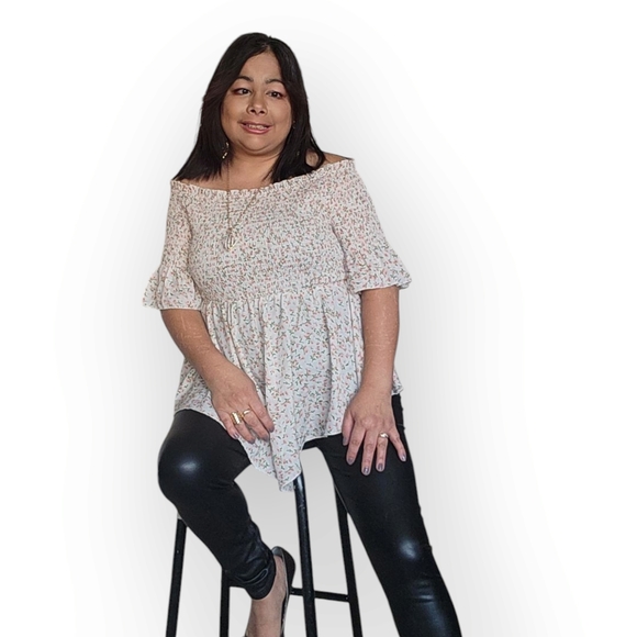 WOMENS 1X Gray  Balloon Sleeve Smocked Blouse - Picture 2 of 16